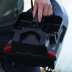 Bateau amorceur carpe team carpfishing dark water NG bait boat