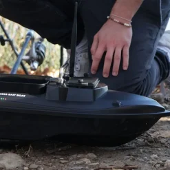 Bateau amorceur carpe team carpfishing Process bait boat